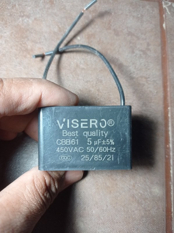 Kapasitor kotak 5 uf